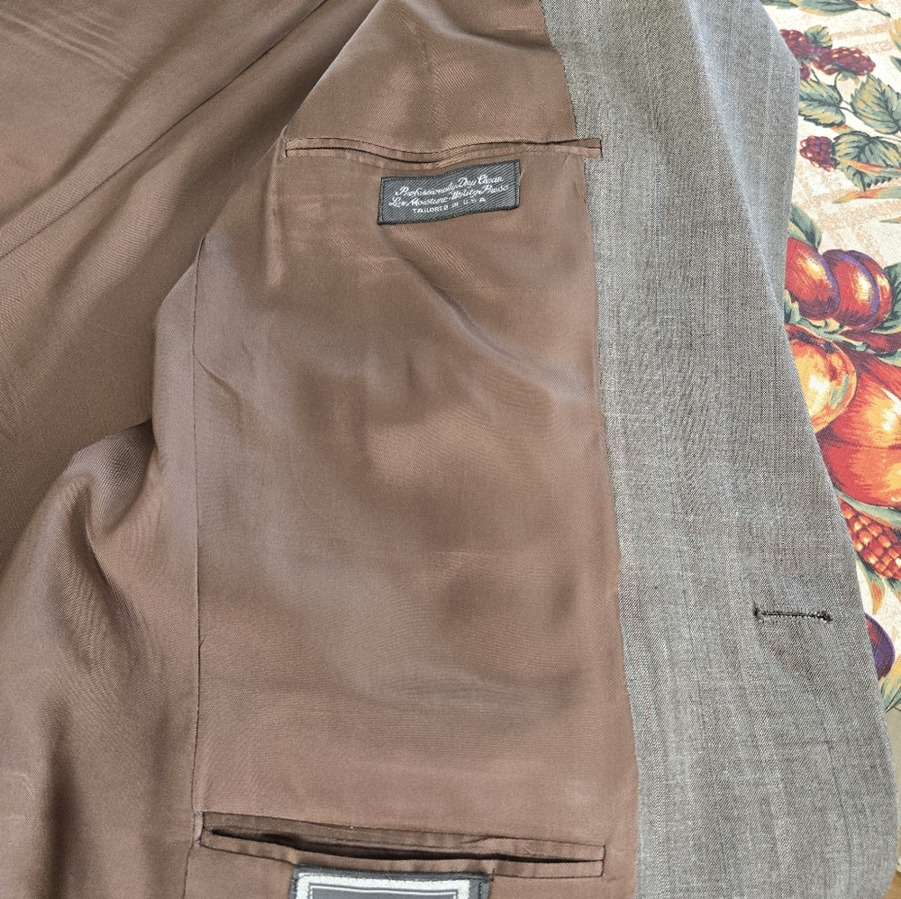Men suit - Picture 15 of 15